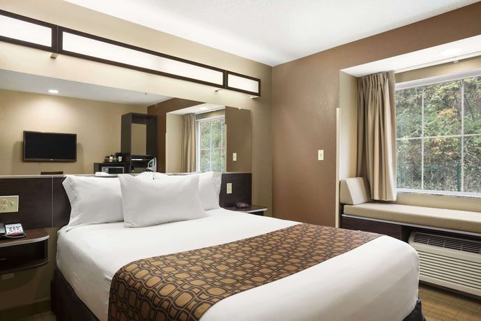 Imagen de la habitación del Hotel Microtel Inn And Suites By Wyndham Cambridge. Foto 4