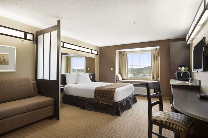 Imagen de la habitación del Hotel Microtel Inn And Suites By Wyndham Cambridge. Foto 7