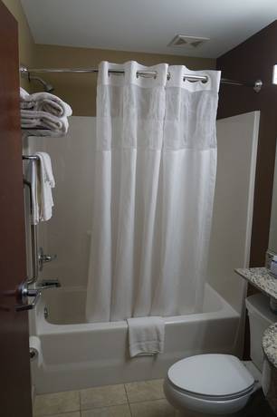 Imagen de la habitación del Hotel Microtel Inn And Suites By Wyndham Cambridge. Foto 8