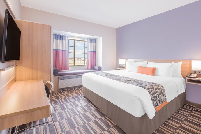 Imagen de la habitación del Hotel Microtel Inn And Suites By Wyndham Cuauhtemoc Campos Menonitas. Foto 11