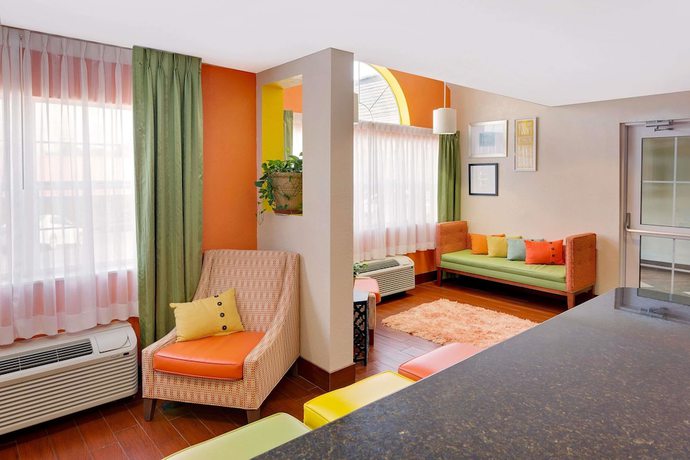 Imagen de los interiores del Hotel Microtel Inn And Suites By Wyndham Daphne/mobile. Foto 14