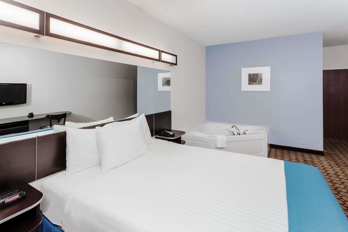 Imagen de la habitación del Hotel Microtel Inn And Suites By Wyndham Elkhart. Foto 2
