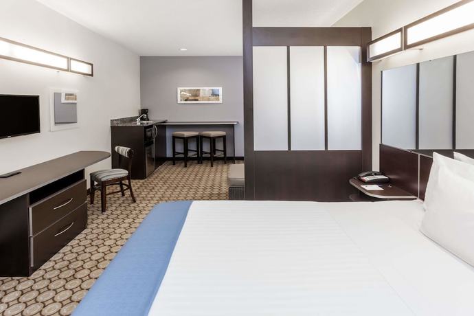 Imagen de la habitación del Hotel Microtel Inn And Suites By Wyndham Elkhart. Foto 9
