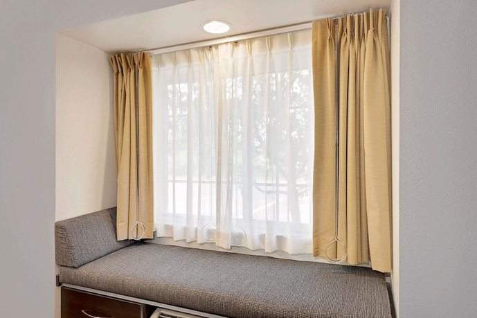 Imagen de la habitación del Hotel Microtel Inn And Suites By Wyndham Geneva. Foto 4