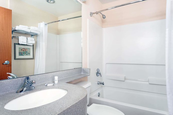 Imagen de la habitación del Hotel Microtel Inn And Suites By Wyndham Houma. Foto 6