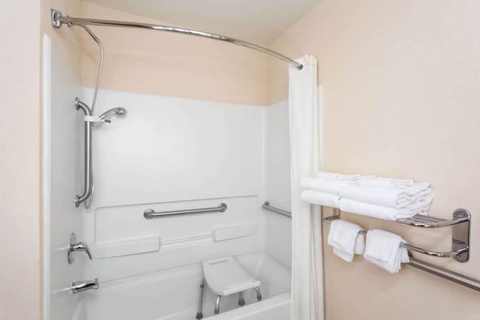 Imagen de la habitación del Hotel Microtel Inn And Suites By Wyndham Houma. Foto 7