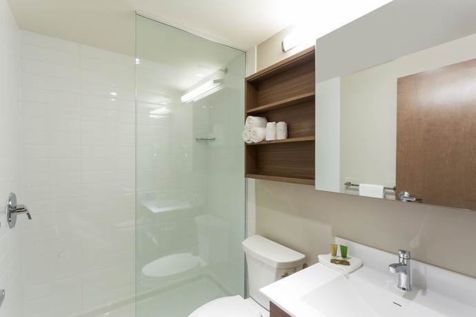 Imagen de la habitación del Hotel Microtel Inn And Suites By Wyndham Kitimat. Foto 6
