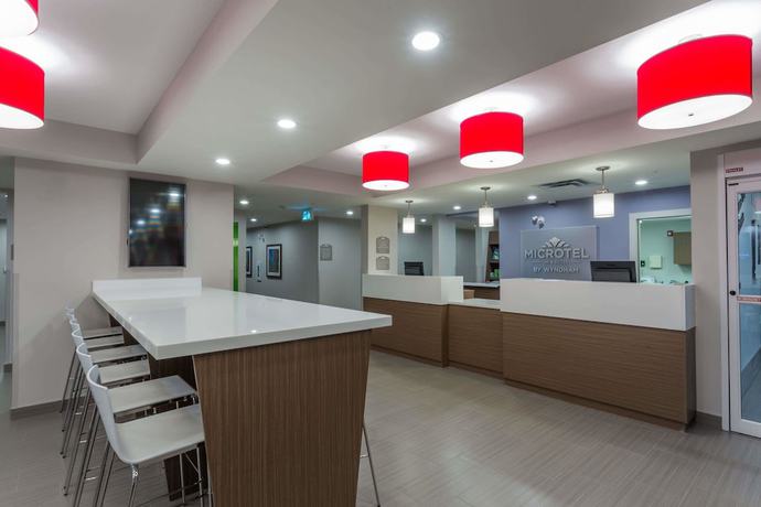 Imagen de los interiores del Hotel Microtel Inn And Suites By Wyndham Kitimat. Foto 18