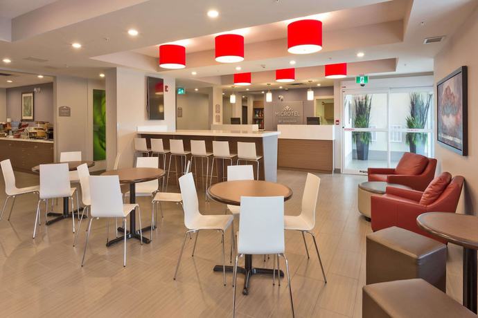 Imagen de los interiores del Hotel Microtel Inn And Suites By Wyndham Kitimat. Foto 19