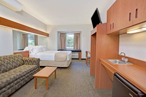 Imagen de la habitación del Hotel Microtel Inn And Suites By Wyndham - Lady Lake/ The Villages. Foto 5