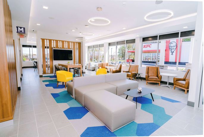 Imagen general del Hotel Microtel Inn And Suites By Wyndham Macedon. Foto 1