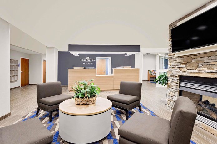 Imagen de los interiores del Hotel Microtel Inn And Suites By Wyndham Middletown. Foto 15