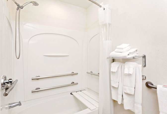 Imagen de la habitación del Hotel Microtel Inn And Suites By Wyndham Middletown. Foto 11