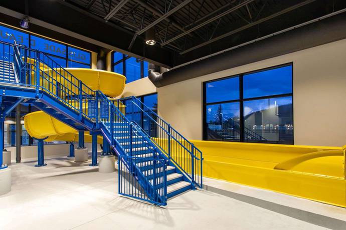 Imagen de la piscina del Hotel Microtel Inn And Suites By Wyndham Mont Tremblant. Foto 20