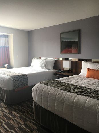 Imagen de la habitación del Hotel Microtel Inn And Suites By Wyndham Niagara Falls. Foto 15