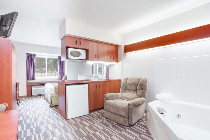 Imagen de la habitación del Hotel Microtel Inn And Suites By Wyndham Olean/allegany. Foto 11