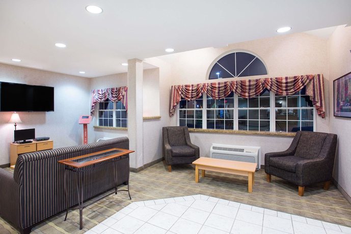 Imagen de los interiores del Hotel Microtel Inn And Suites By Wyndham Plattsburgh. Foto 19