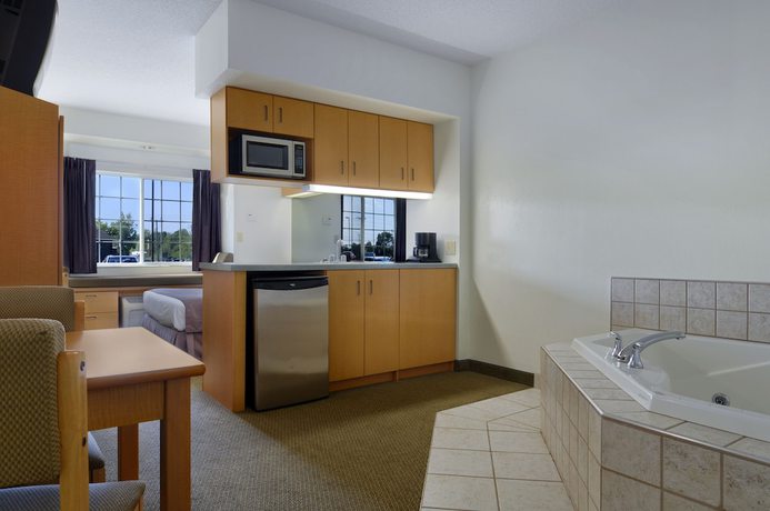 Imagen de la habitación del Hotel Microtel Inn And Suites By Wyndham Plattsburgh. Foto 9