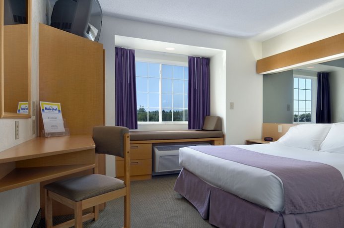 Imagen de la habitación del Hotel Microtel Inn And Suites By Wyndham Plattsburgh. Foto 11