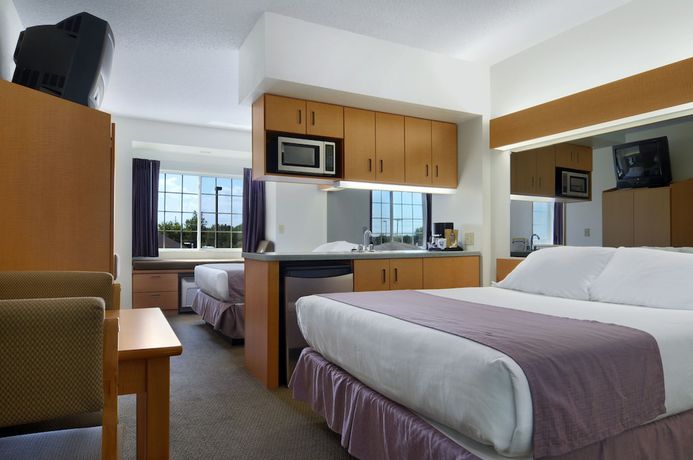 Imagen de la habitación del Hotel Microtel Inn And Suites By Wyndham Plattsburgh. Foto 12