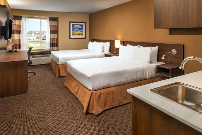Imagen de la habitación del Hotel Microtel Inn And Suites By Wyndham Red Deer. Foto 3