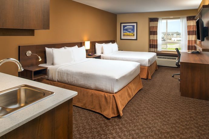 Imagen de la habitación del Hotel Microtel Inn And Suites By Wyndham Red Deer. Foto 8