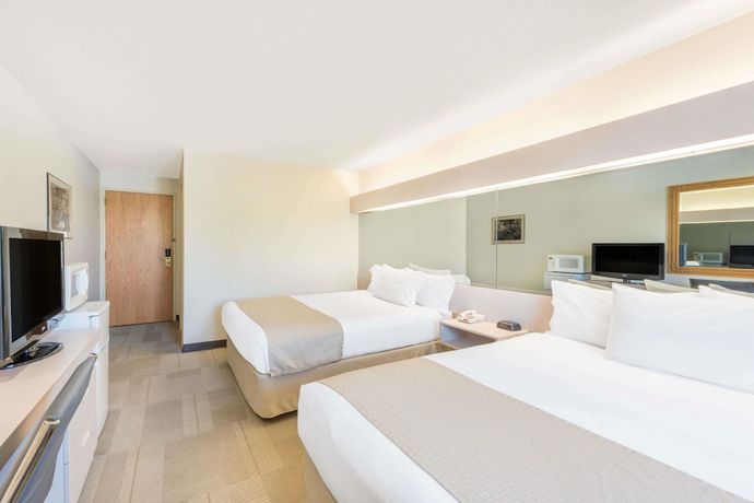 Imagen de la habitación del Hotel Microtel Inn And Suites By Wyndham Sainte Genevieve. Foto 8