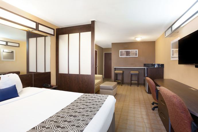 Imagen de la habitación del Hotel Microtel Inn And Suites By Wyndham Scott/lafayette. Foto 12