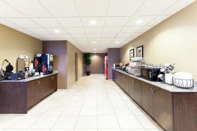 Imagen del bar/restaurante del Hotel Microtel Inn And Suites By Wyndham Searcy. Foto 6