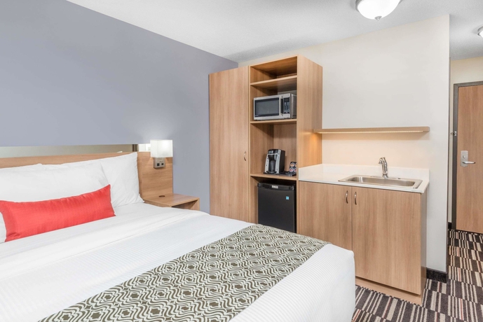 Imagen de la habitación del Hotel Microtel Inn And Suites By Wyndham Sudbury. Foto 9