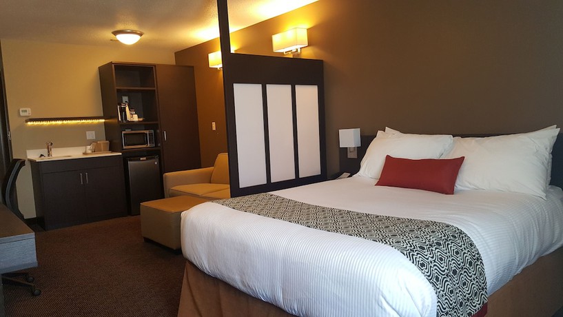 Imagen de la habitación del Hotel Microtel Inn And Suites By Wyndham Whitecourt. Foto 11
