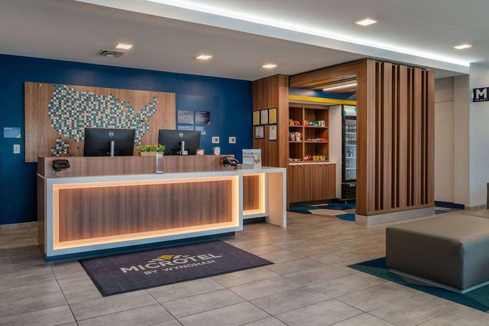 Imagen de los interiores del Hotel Microtel Inn And Suites By Wyndham Winchester. Foto 16