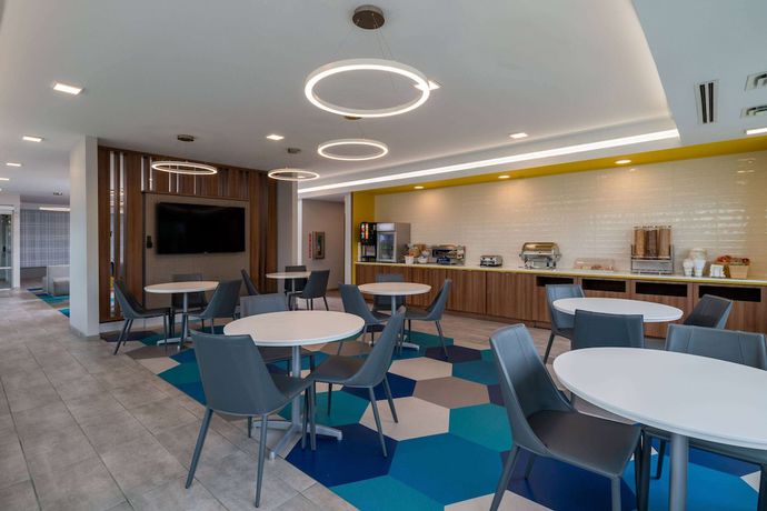 Imagen de los interiores del Hotel Microtel Inn And Suites By Wyndham Winchester. Foto 17