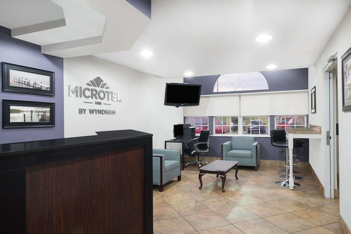 Imagen de los interiores del Hotel Microtel Inn By Wyndham Bowling Green. Foto 15