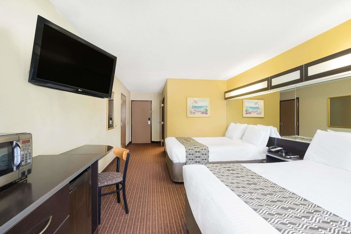 Imagen de la habitación del Hotel Microtel Inn By Wyndham Bowling Green. Foto 5