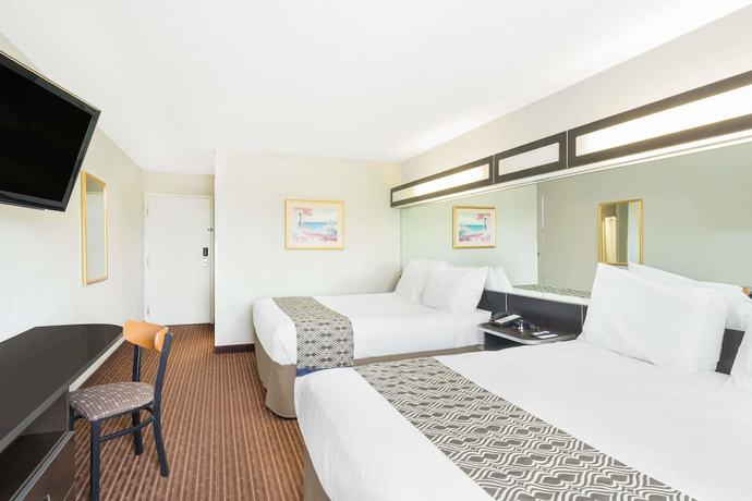 Imagen de la habitación del Hotel Microtel Inn By Wyndham Bowling Green. Foto 8