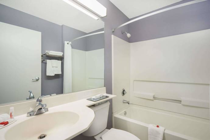 Imagen de la habitación del Hotel Microtel Inn By Wyndham Bowling Green. Foto 14