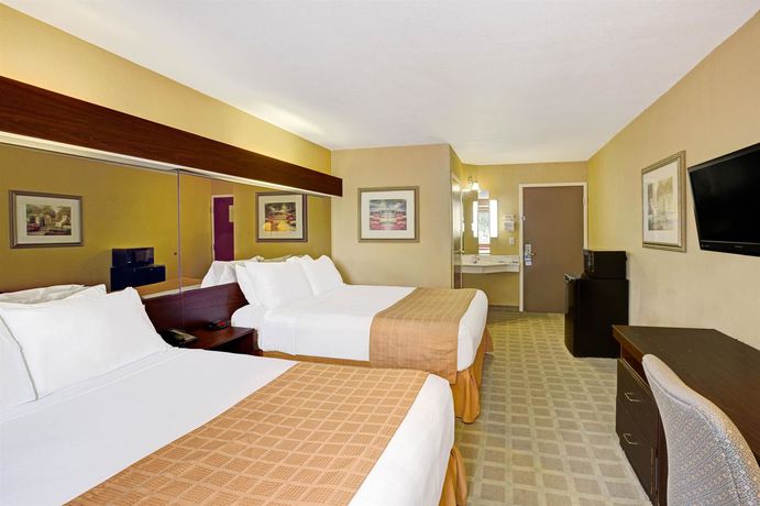 Imagen de la habitación del Hotel Microtel Inn By Wyndham Cornelius/lake Norman. Foto 9