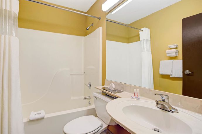 Imagen de la habitación del Hotel Microtel Inn By Wyndham Cornelius/lake Norman. Foto 14