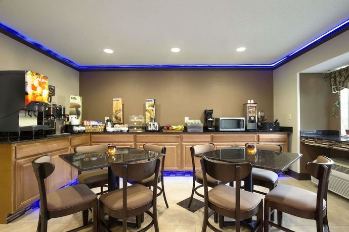 Imagen del bar/restaurante del Hotel Microtel Inn By Wyndham Duncan/spartanburg. Foto 2