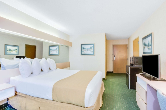 Imagen de la habitación del Hotel Microtel Inn By Wyndham Greensboro. Foto 3