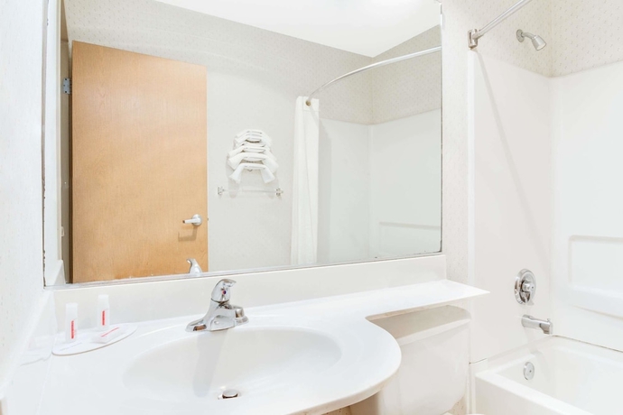 Imagen de la habitación del Hotel Microtel Inn By Wyndham Greensboro. Foto 12