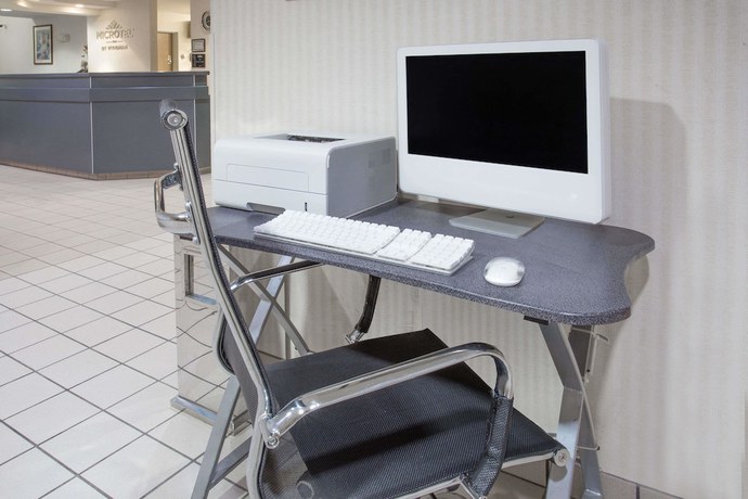 Imagen de los interiores del Hotel Microtel Inn By Wyndham Janesville. Foto 16