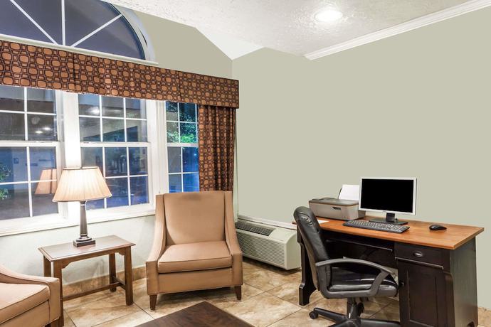 Imagen de los interiores del Hotel Microtel Inn By Wyndham Wilson. Foto 13