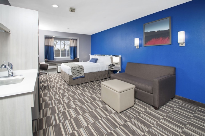 Imagen de la habitación del Hotel Microtel Inn & Suites By Wyndham Bethel/danbury. Foto 7