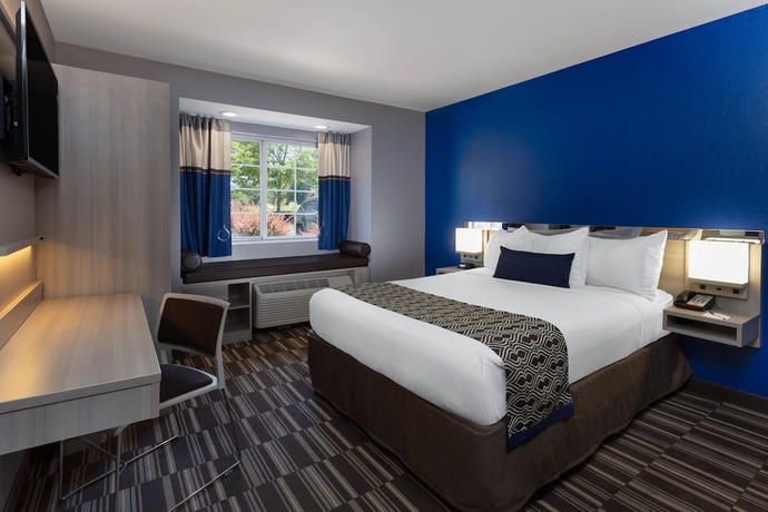Imagen de la habitación del Hotel Microtel Inn & Suites By Wyndham Bethel/danbury. Foto 11
