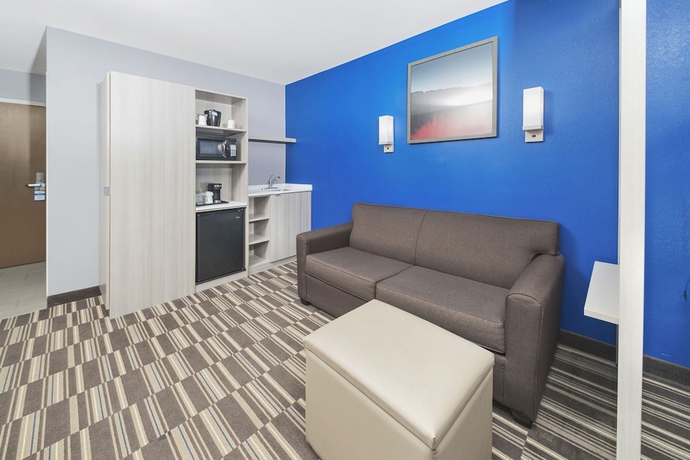 Imagen de la habitación del Hotel Microtel Inn & Suites By Wyndham Bethel/danbury. Foto 12