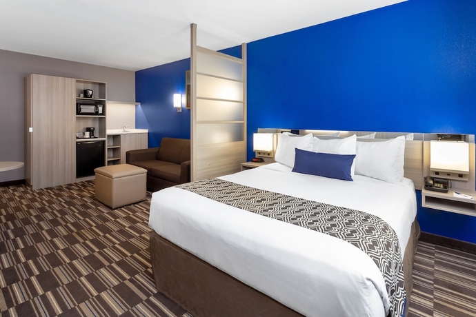 Imagen de la habitación del Hotel Microtel Inn & Suites By Wyndham Bethel/danbury. Foto 14