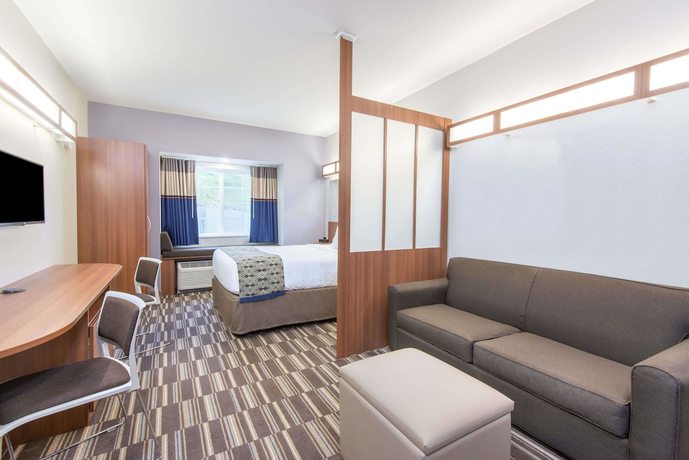 Imagen de la habitación del Hotel Microtel Inn & Suites By Wyndham Cadiz. Foto 10