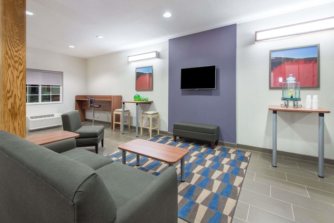 Imagen de los interiores del Hotel Microtel Inn & Suites By Wyndham Cadiz. Foto 12